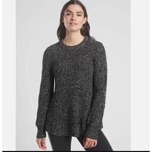 #2052 Athleta NWT Sierra Crew Sweater Black White Size Medium Wool Blend